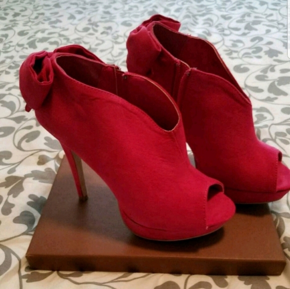 Red peep toe high heels - Picture 1 of 1